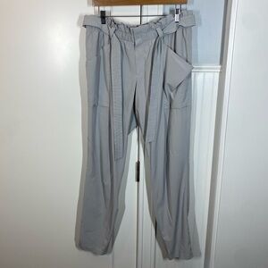 Athleta Tall‎ skyline pants light gray belted size 14T Tall on the go athleisure